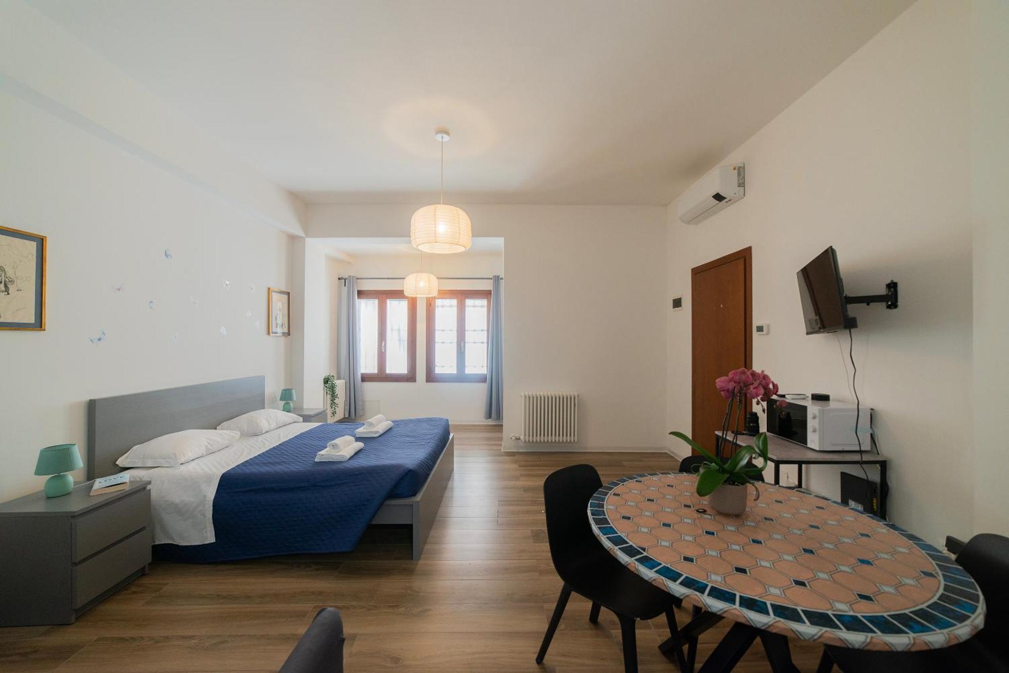 Twin Grande, Grazioso Pied-A-Terre A Venezia Apartment Luaran gambar